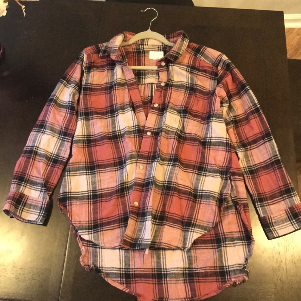 American Eagle Stylishly Ripped Rose flannel
